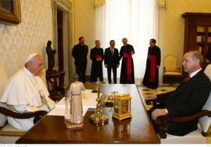 Cumhurbaşkanı Erdoğan Vatikan da Papa ile Görüştü